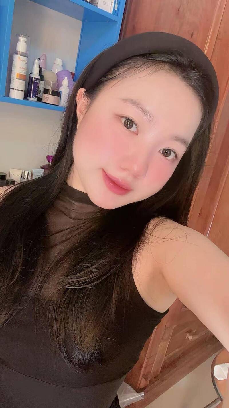 ảnh đỗ trà my cận mặt