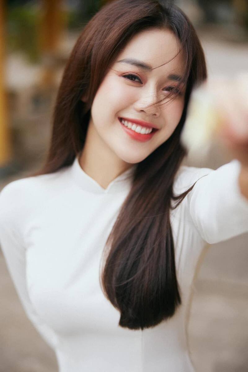 ảnh mc mai phương học sinh