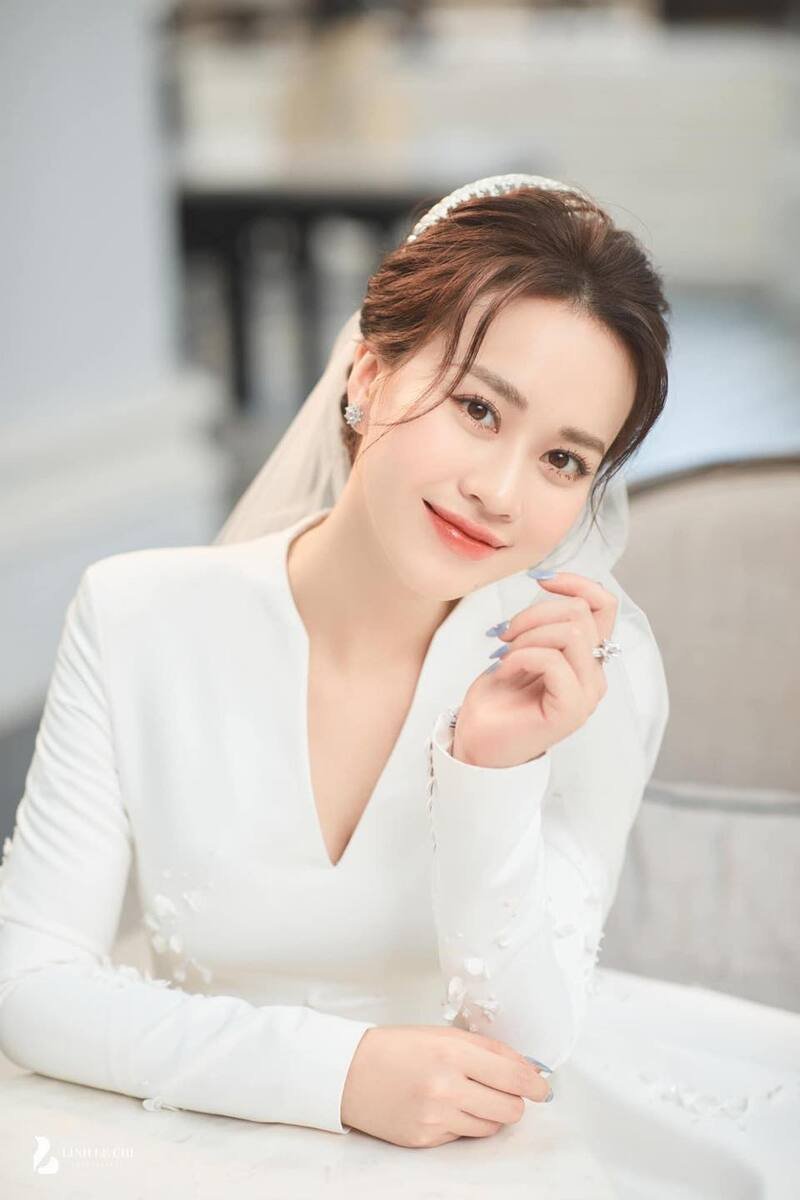 ảnh mc mai phương mặc váy cưới