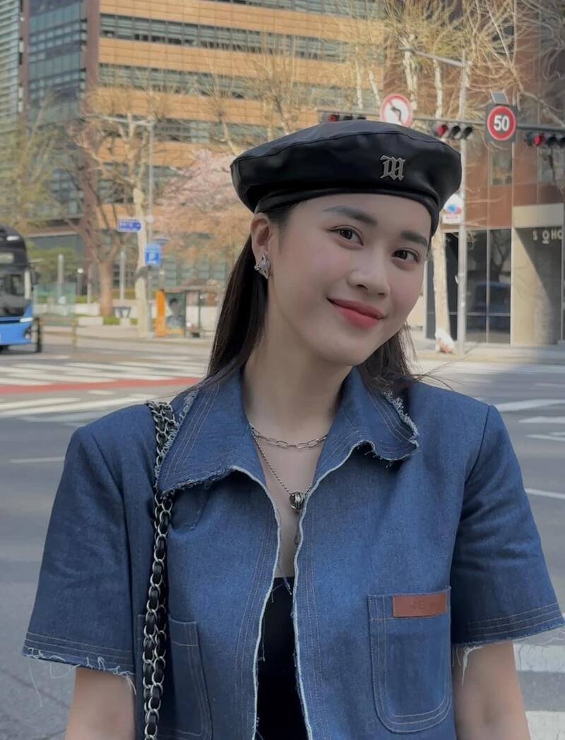ảnh mc mai phương nước ngoài