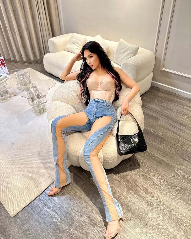 ảnh quỳnh thư chân dài