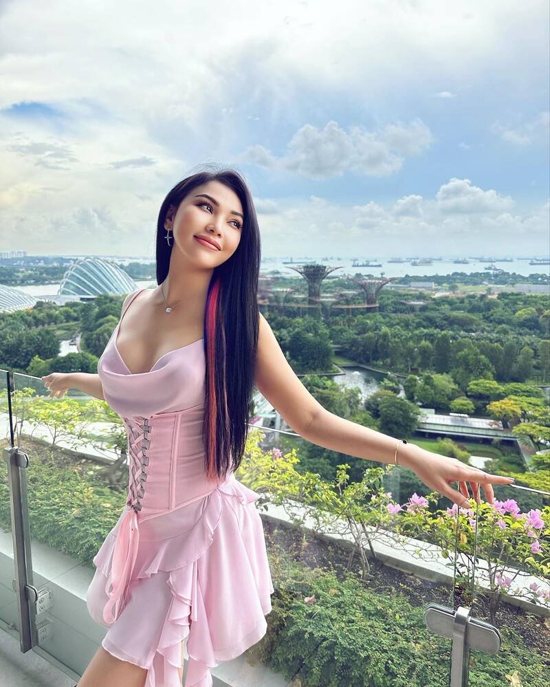 ảnh quỳnh thư nóng bỏng