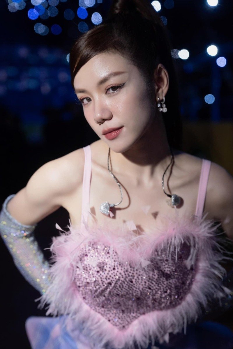 ảnh trần phương ly muốn thơm