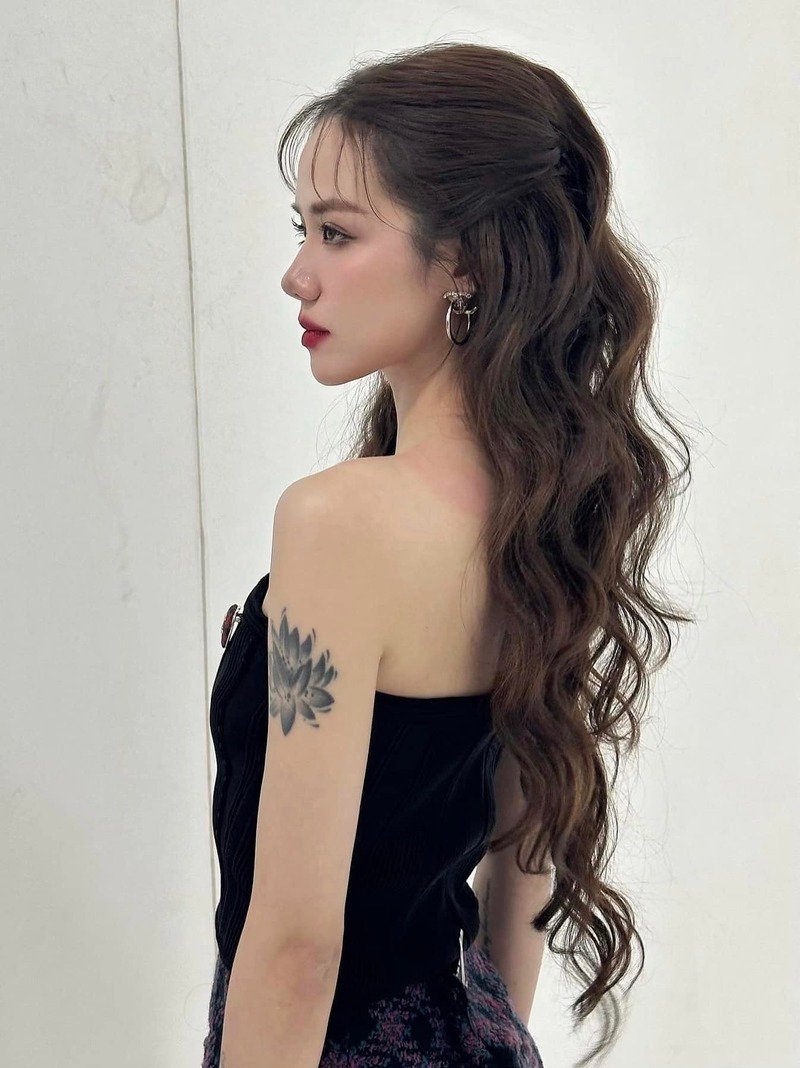 ảnh trần phương ly suy tư