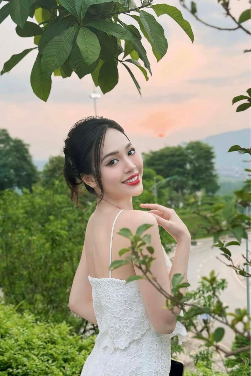 ảnh trịnh thuỳ linh chưa chồng