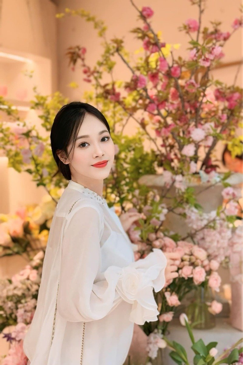 ảnh trịnh thuỳ linh nổi bật