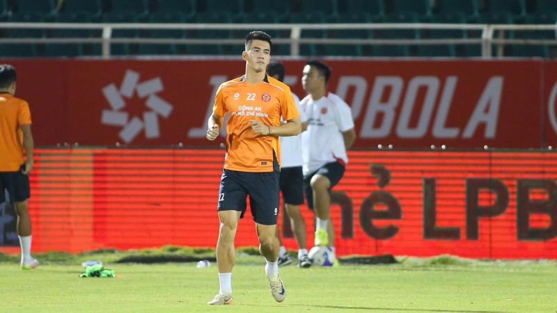 Con đường sự nghiệp của Tiến Linh