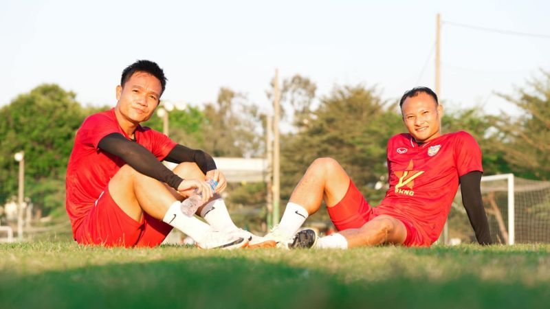 Tuổi thơ và con đường đến bóng đá chuyên nghiệp