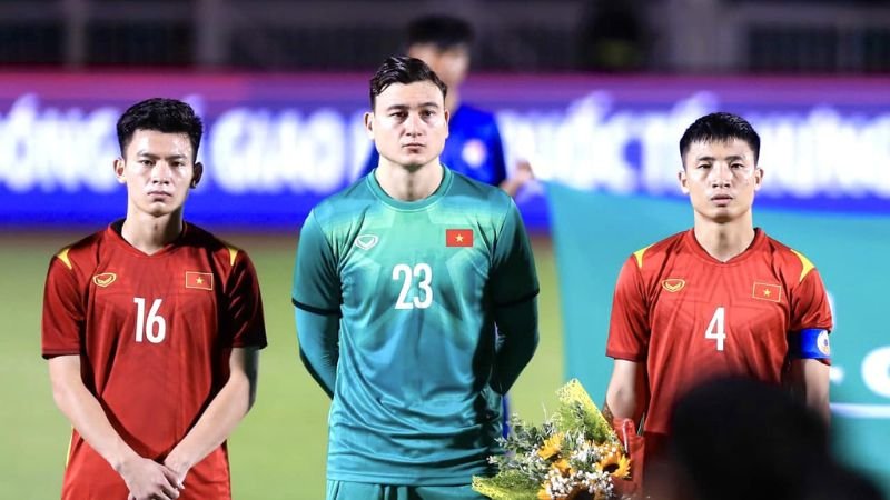 Xuất thân và hành trình khởi nghiệp