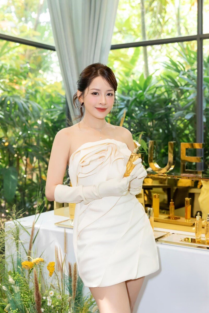 ảnh chi pu gợi cảm