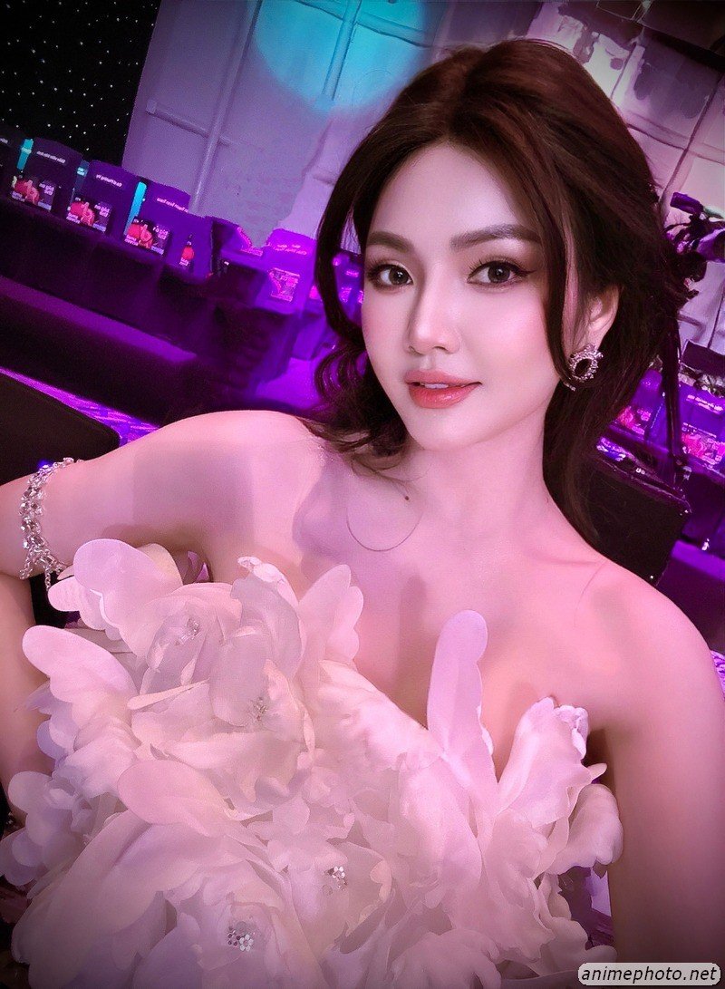 lê mai ly 8