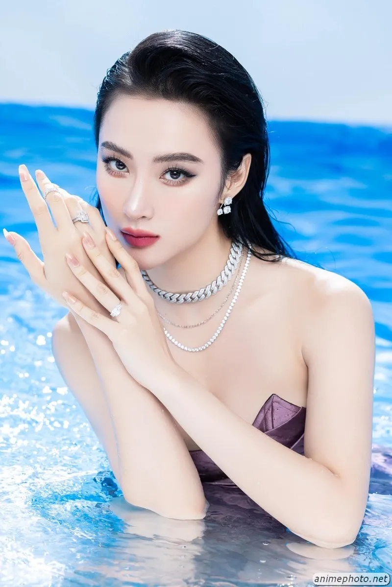 angela phuong trinh sexy