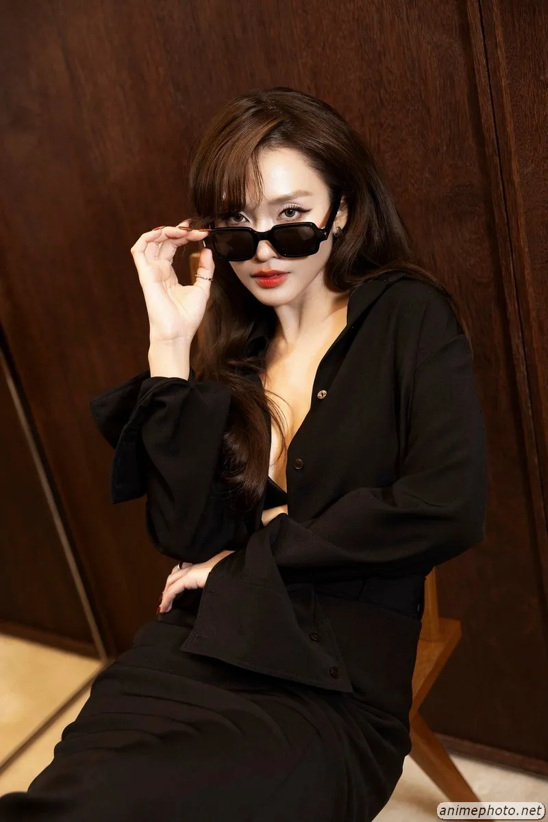 ảnh khả ngân 13