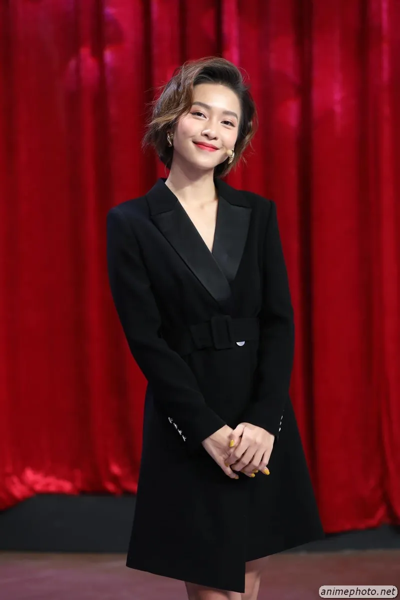 ảnh khả ngân 2
