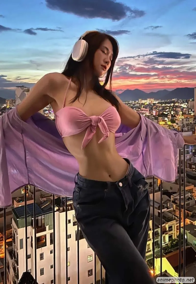 ảnh lê bống bikini 9