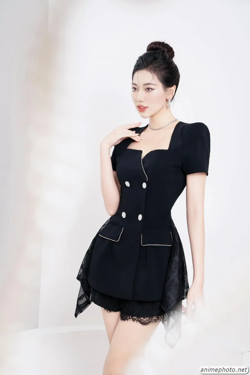 ảnh nguyễn thục anh 14