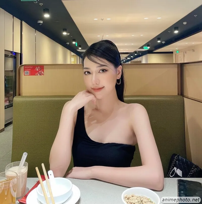 ảnh nguyễn thục anh