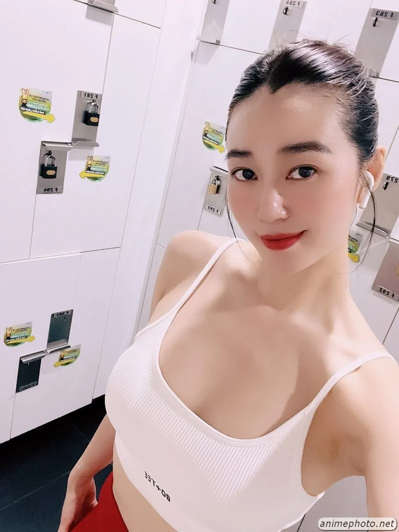 ảnh nude Khánh My 18
