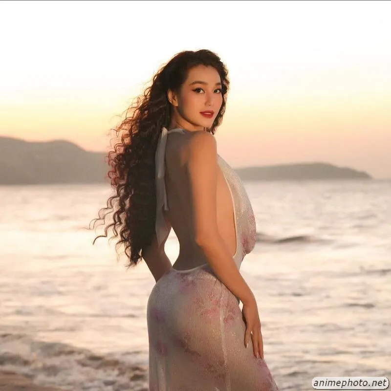 ảnh nude Khánh My 26