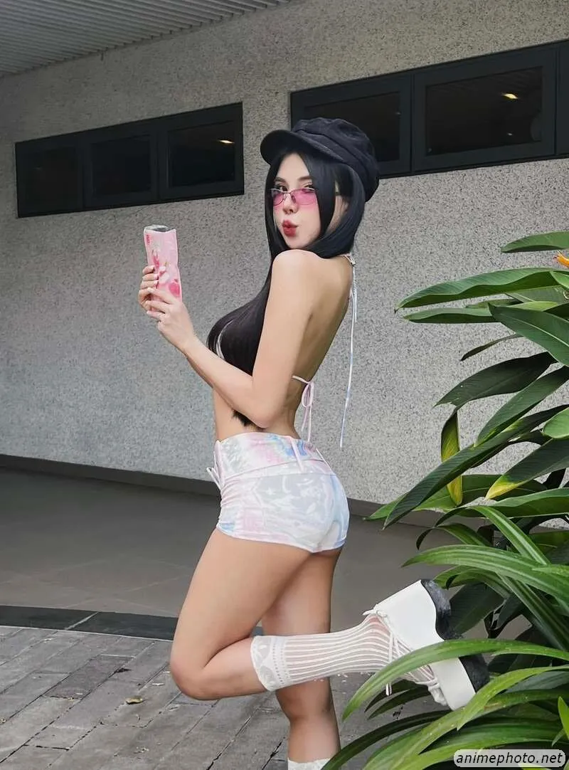 ảnh nude mai dora 28