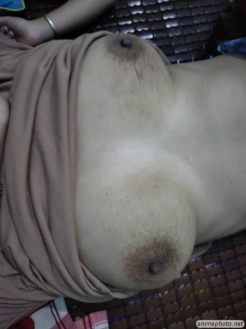 ảnh sex mbbg khoe vú căng