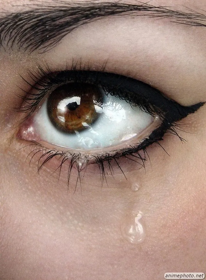 emotional-breakdown-girl