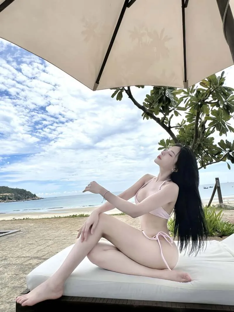 kim thảo anh bikini 13