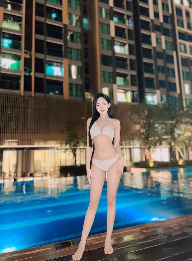 kim thảo anh bikini