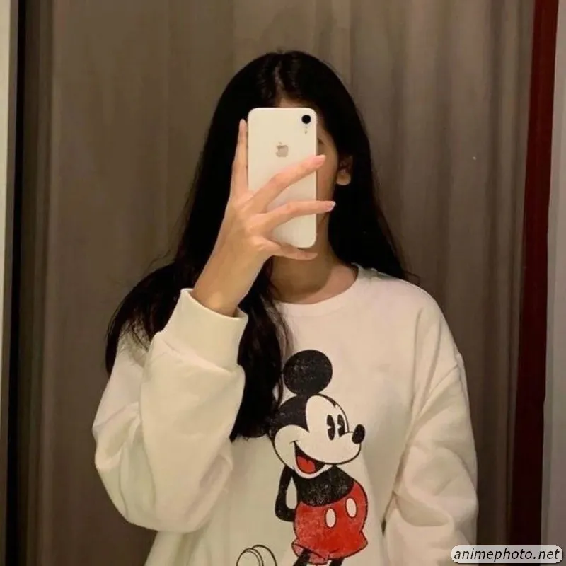 modern profile pic for instagram girl 1
