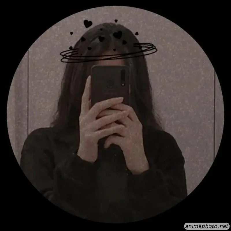 modern profile pic for instagram girl