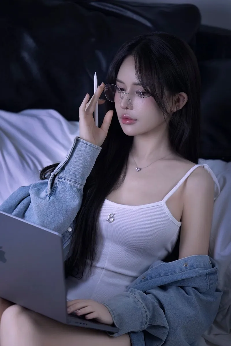 nude kim thảo anh 10