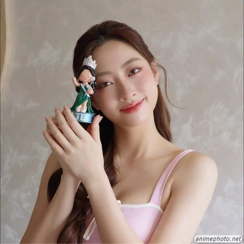 ảnh Lương Thùy Linh 23