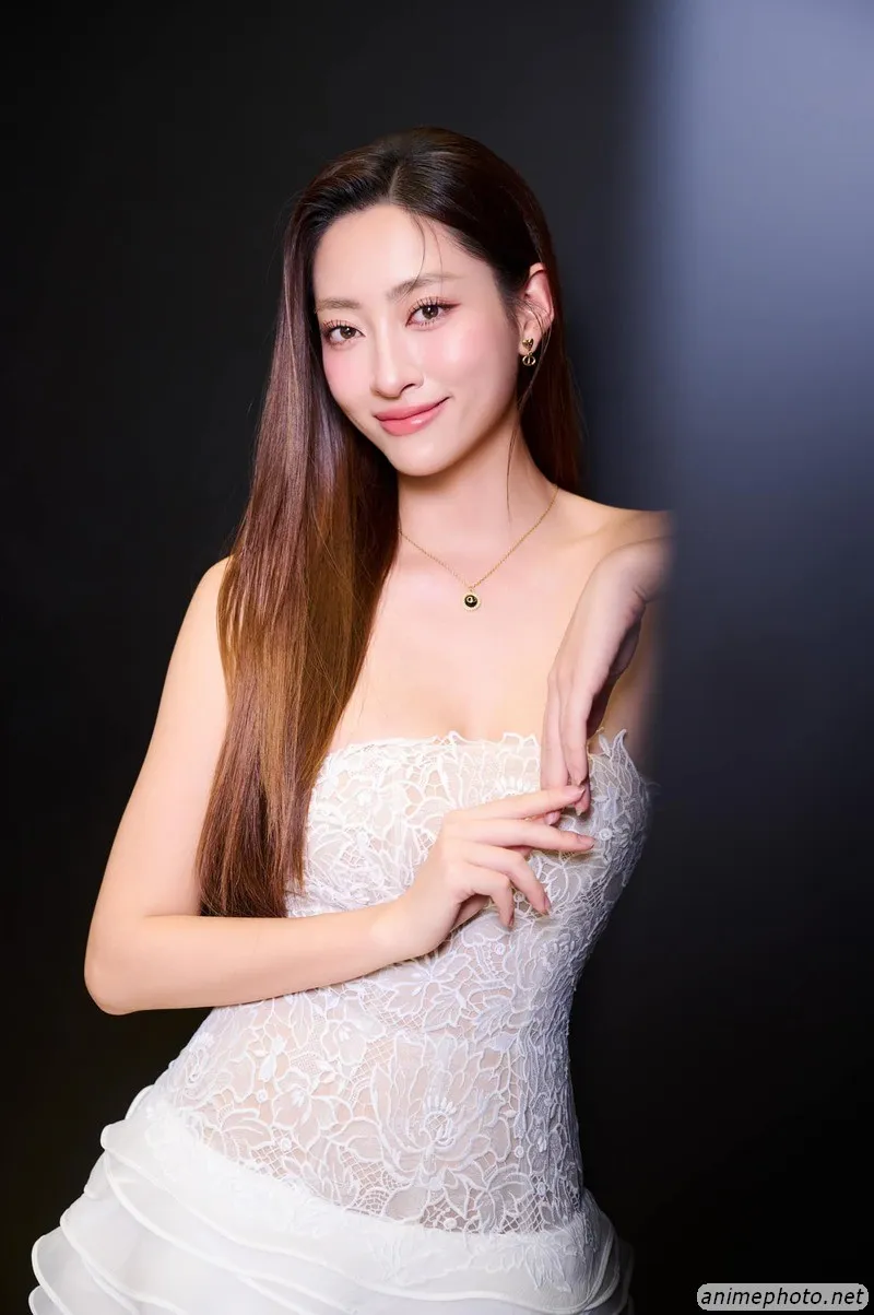 ảnh Lương Thùy Linh 7