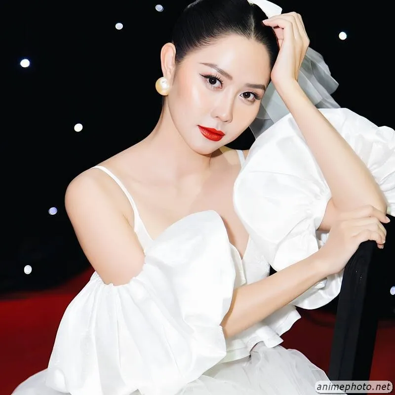 ảnh tường vy 15