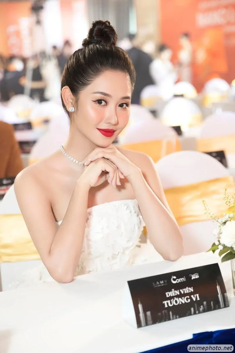 ảnh tường vy 6