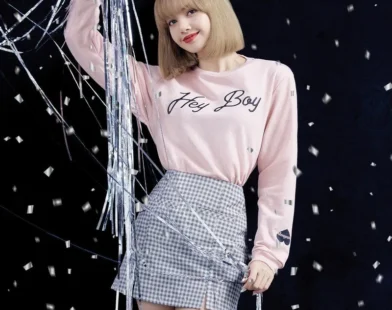1222+ Ảnh Lisa – Nữ Thần BLACKPINK Với Vẻ Đẹp Quyến Rũ Và Thần Thái Đỉnh Cao