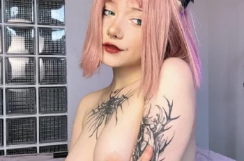 [357+] Ảnh sex cosplay 18 cộng khoe hàng nhìn chỉ muốn đ*t luôn