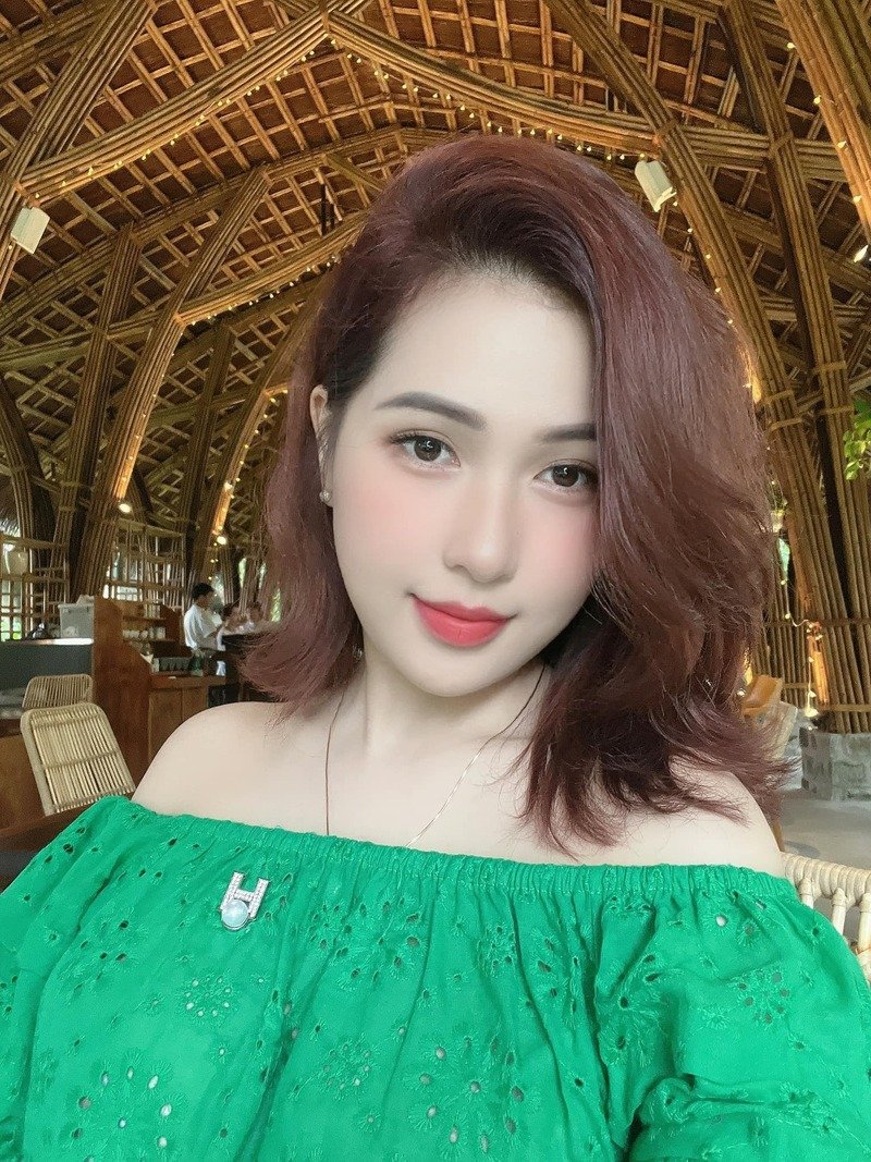 ảnh hot girl Linh Phương
