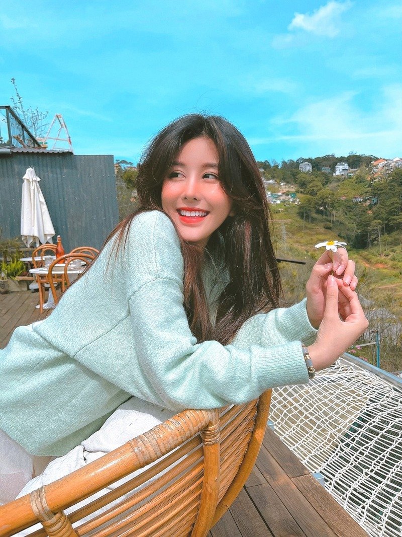 Võ Ngọc Trân nude