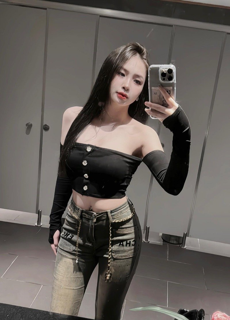 ảnh hot girl Ánh Tuyết