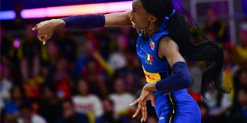 egonu-trung-binh-3-lan-chan-bong-on-dinh