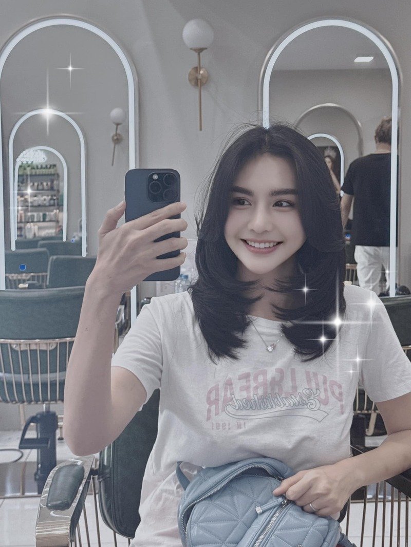 ảnh hot girl Nguyễn Thị Tố Uyên sexy 2