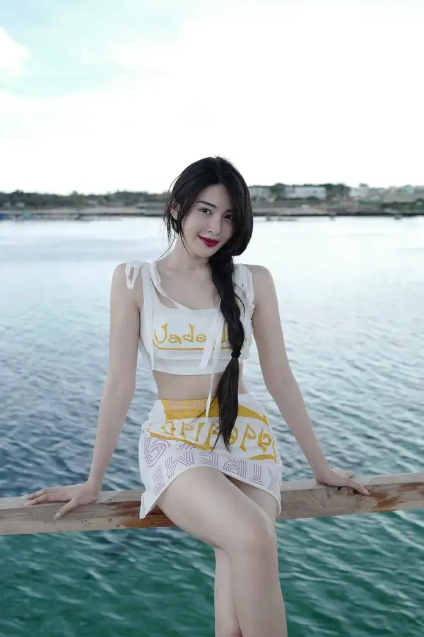 ảnh linh trương 13