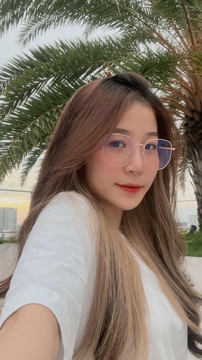 ảnh tiktoker Vân Chòe đẹp