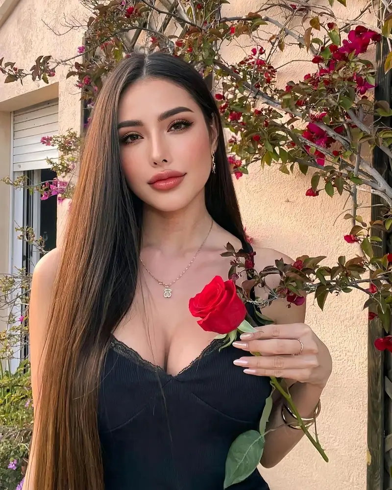 hình gái xinh đẹp không che