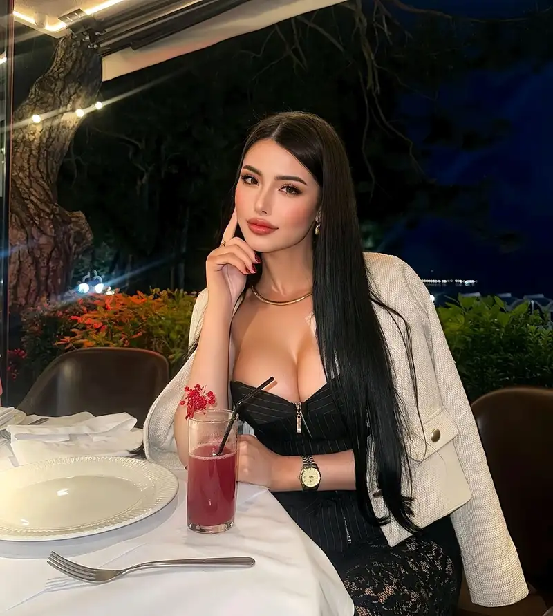 hình gái xinh đẹp nuột nà