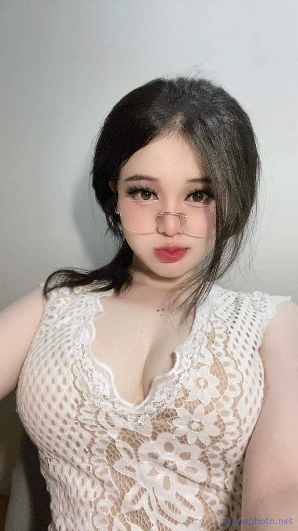 ảnh vú sexy cô gái xinh vú đẹp tự nhiên