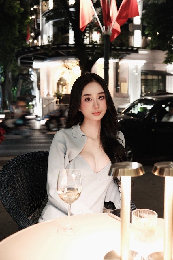 Hà Quỳnh Anh bikini