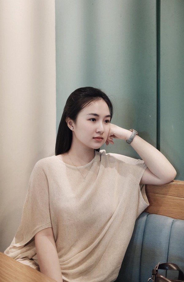 ảnh Trần Thuỳ Linh 11