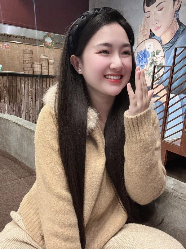 ảnh Trần Thuỳ Linh 12